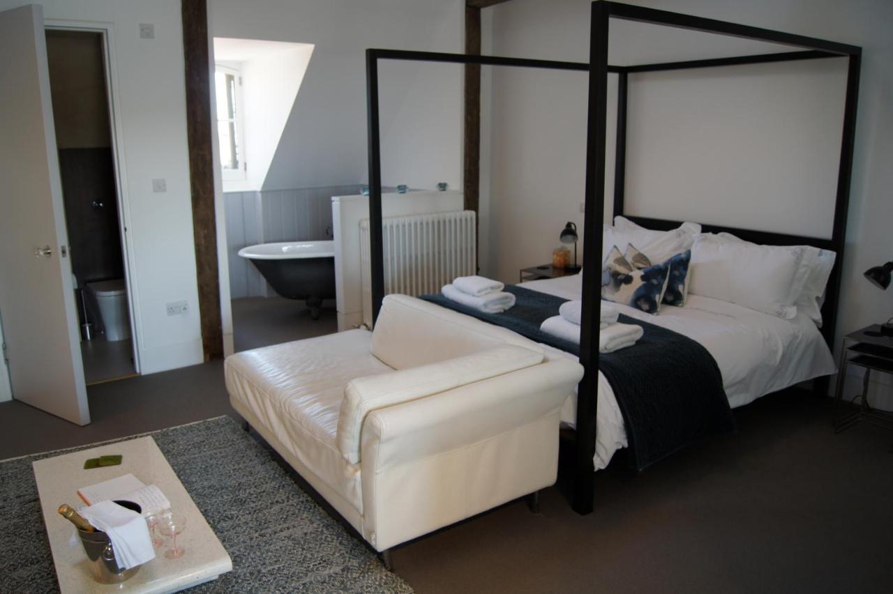 Montys Accommodation ลูอิส ภายนอก รูปภาพ
