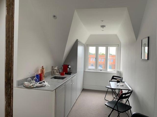 Montys Accommodation ลูอิส ภายนอก รูปภาพ